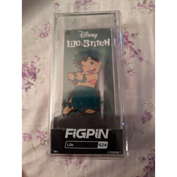 FigPin Fig Pin Lilo Wearing Hula Skirt #624 Lilo & Stitch - Picture 1 of 2